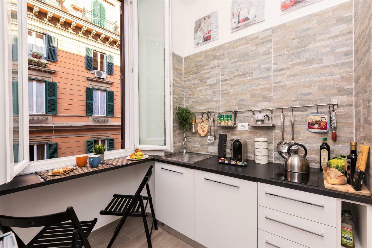 Boutique Domus Trastevere Bertani Rome Bagian luar foto